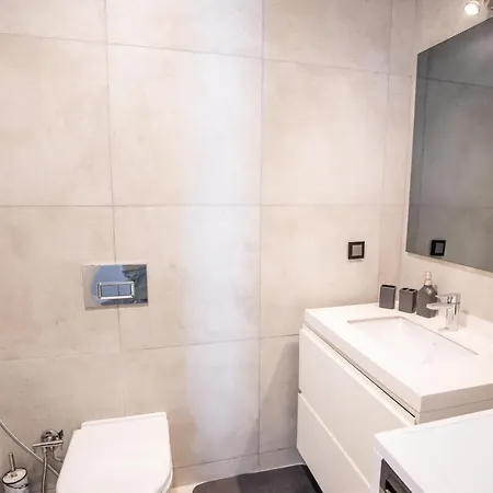 Stylish Retreat Cozy 2br Apt Istanbul